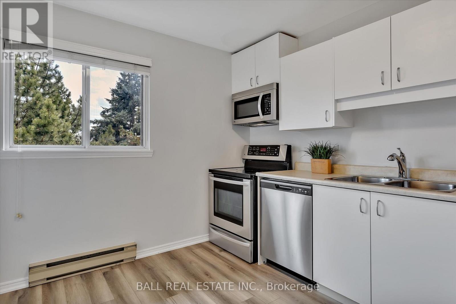 304 - 1429 Clearview Drive, Peterborough (Monaghan Ward 2), Ontario  K9K 1X8 - Photo 12 - X12403787