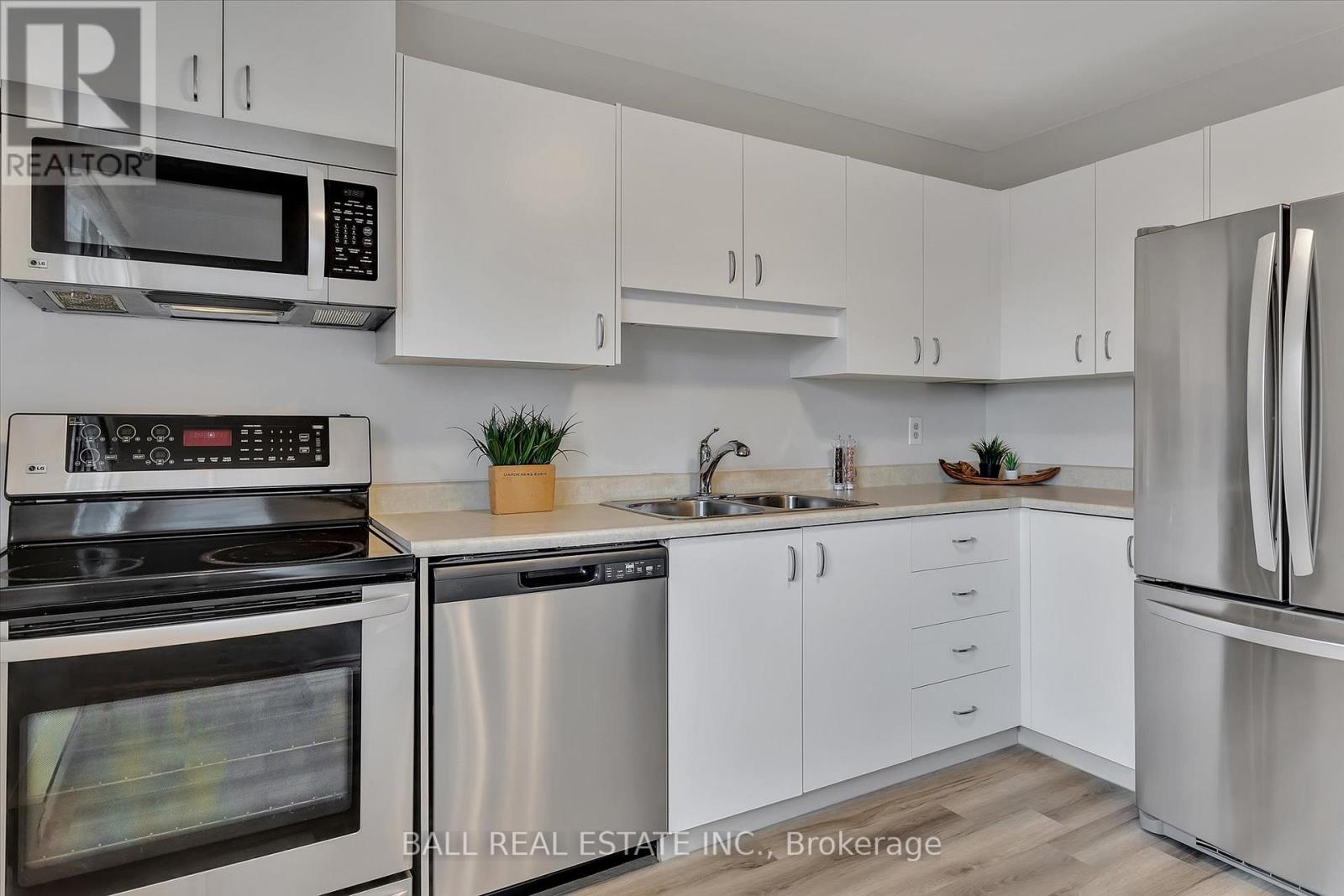 304 - 1429 Clearview Drive, Peterborough (Monaghan Ward 2), Ontario  K9K 1X8 - Photo 13 - X12403787