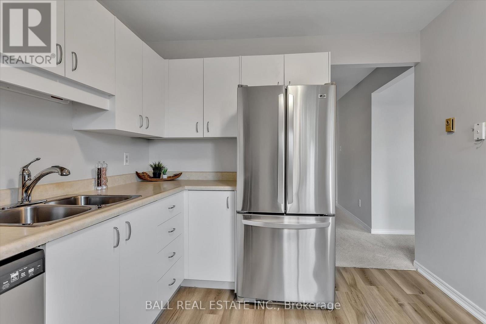 304 - 1429 Clearview Drive, Peterborough (Monaghan Ward 2), Ontario  K9K 1X8 - Photo 14 - X12403787