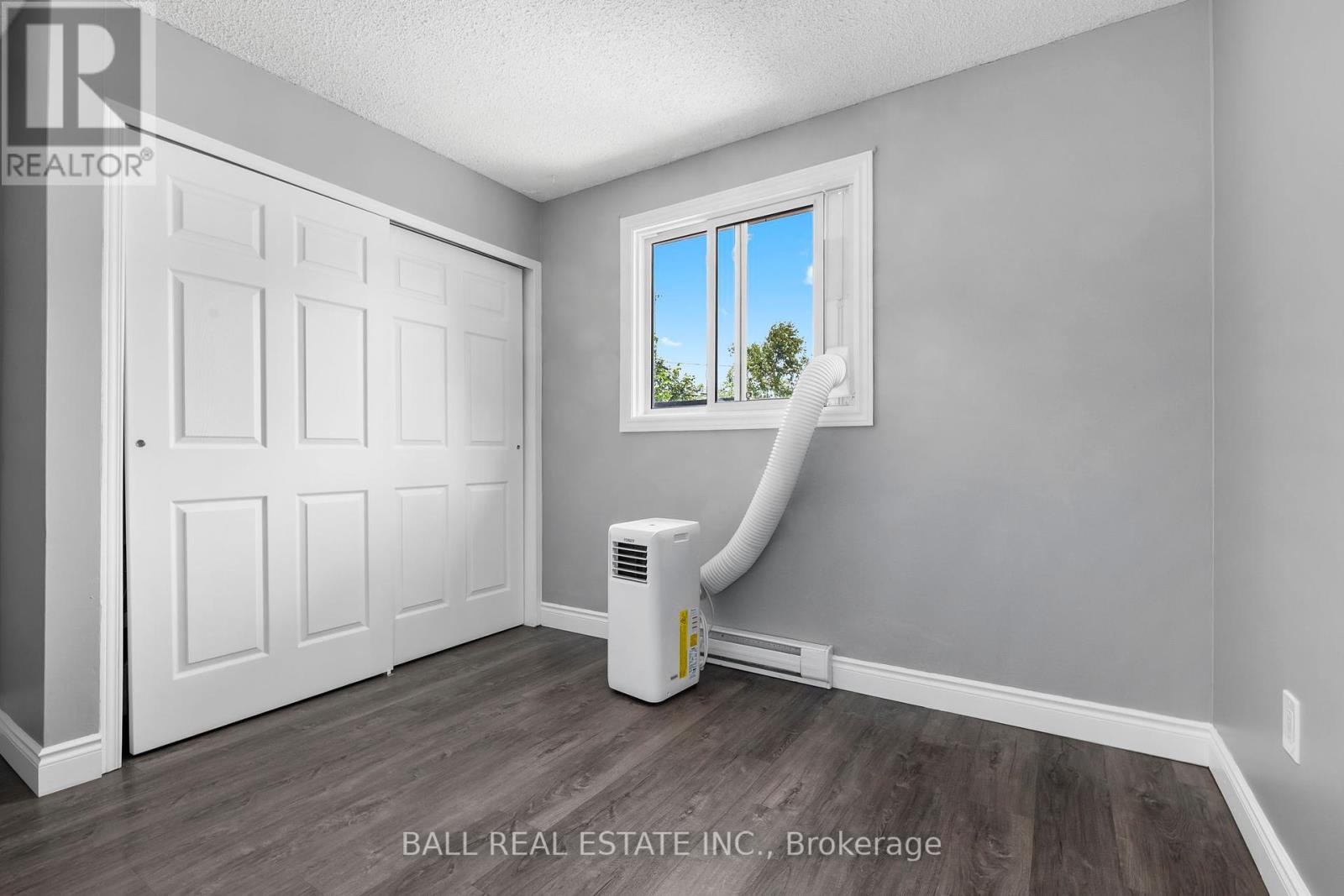 2 Hazel Street, Kawartha Lakes (Lindsay), Ontario  K9V 5M2 - Photo 38 - X12403925