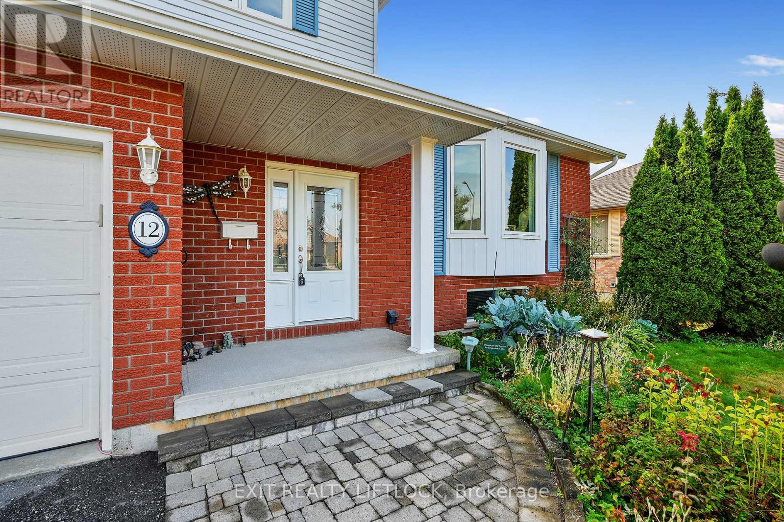 12 Victoria Avenue, Smith-Ennismore-Lakefield (Lakefield), Ontario  K0L 2H0 - Photo 3 - X12403946
