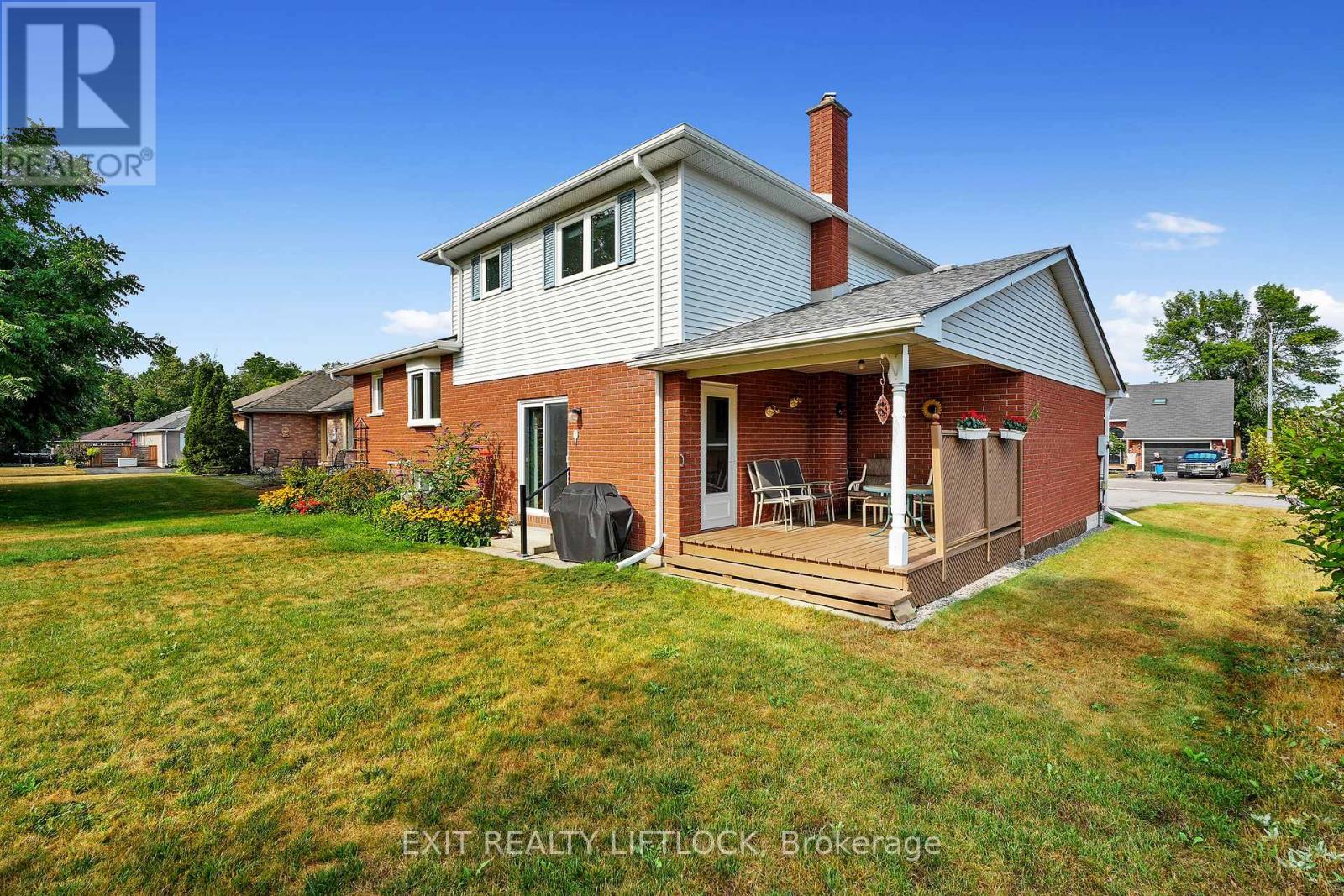 12 Victoria Avenue, Smith-Ennismore-Lakefield (Lakefield), Ontario  K0L 2H0 - Photo 40 - X12403946