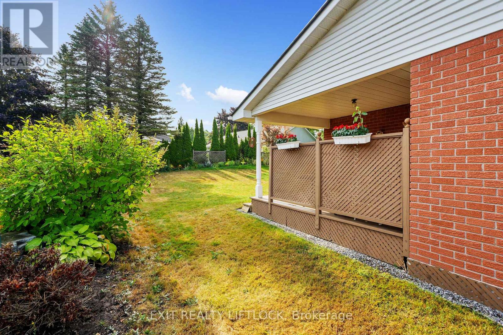 12 Victoria Avenue, Smith-Ennismore-Lakefield (Lakefield), Ontario  K0L 2H0 - Photo 45 - X12403946