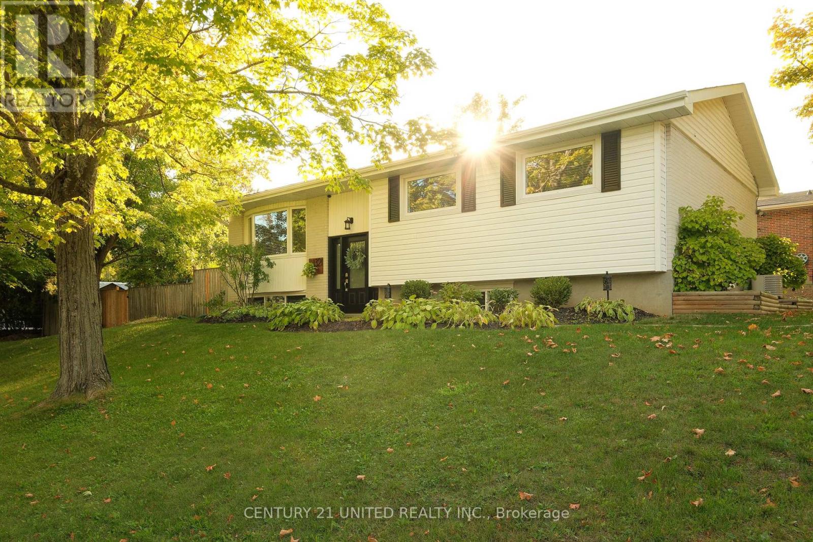 1321 KEEWATIN BOULEVARD, peterborough (northcrest ward 5), Ontario