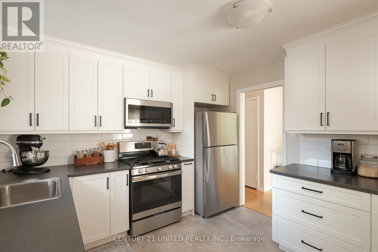 1321 Keewatin Boulevard, Peterborough (Northcrest Ward 5), Ontario  K9H 6X4 - Photo 15 - X12404047
