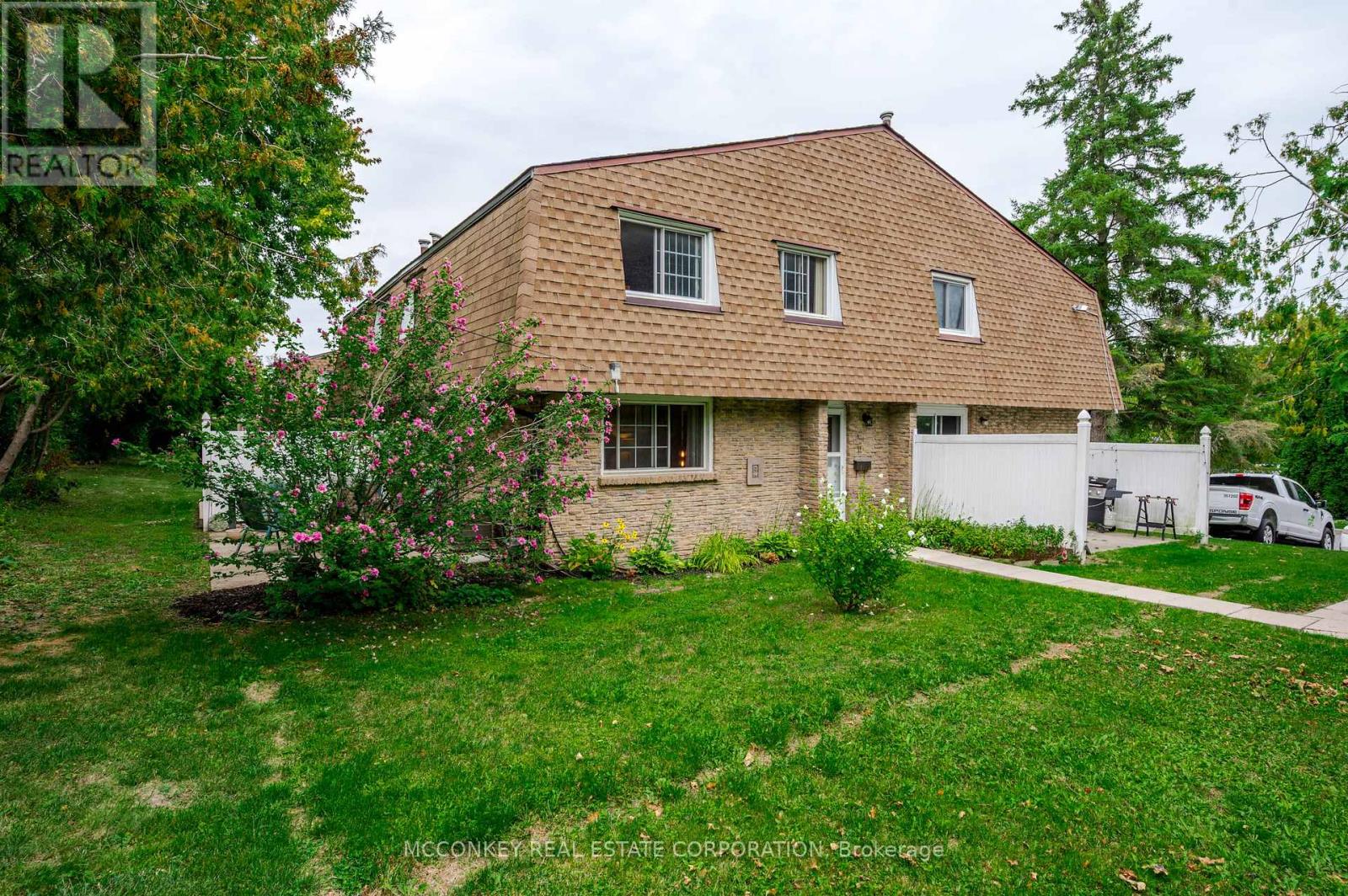 11 - 740 Chamberlain Street W, Peterborough (Otonabee Ward 1), Ontario  K9J 4M3 - Photo 24 - X12404202