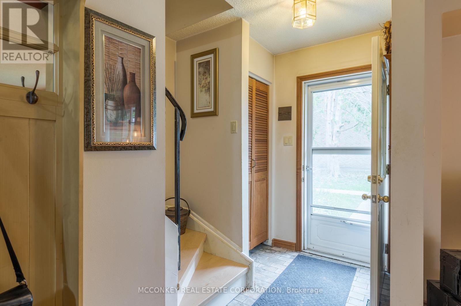 11 - 740 Chamberlain Street W, Peterborough (Otonabee Ward 1), Ontario  K9J 4M3 - Photo 5 - X12404202