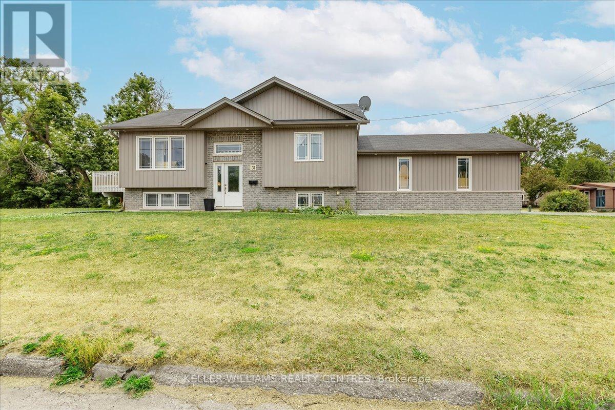 31 Durham Street E, Kawartha Lakes (Lindsay), Ontario  K9V 1W9 - Photo 4 - X12404085