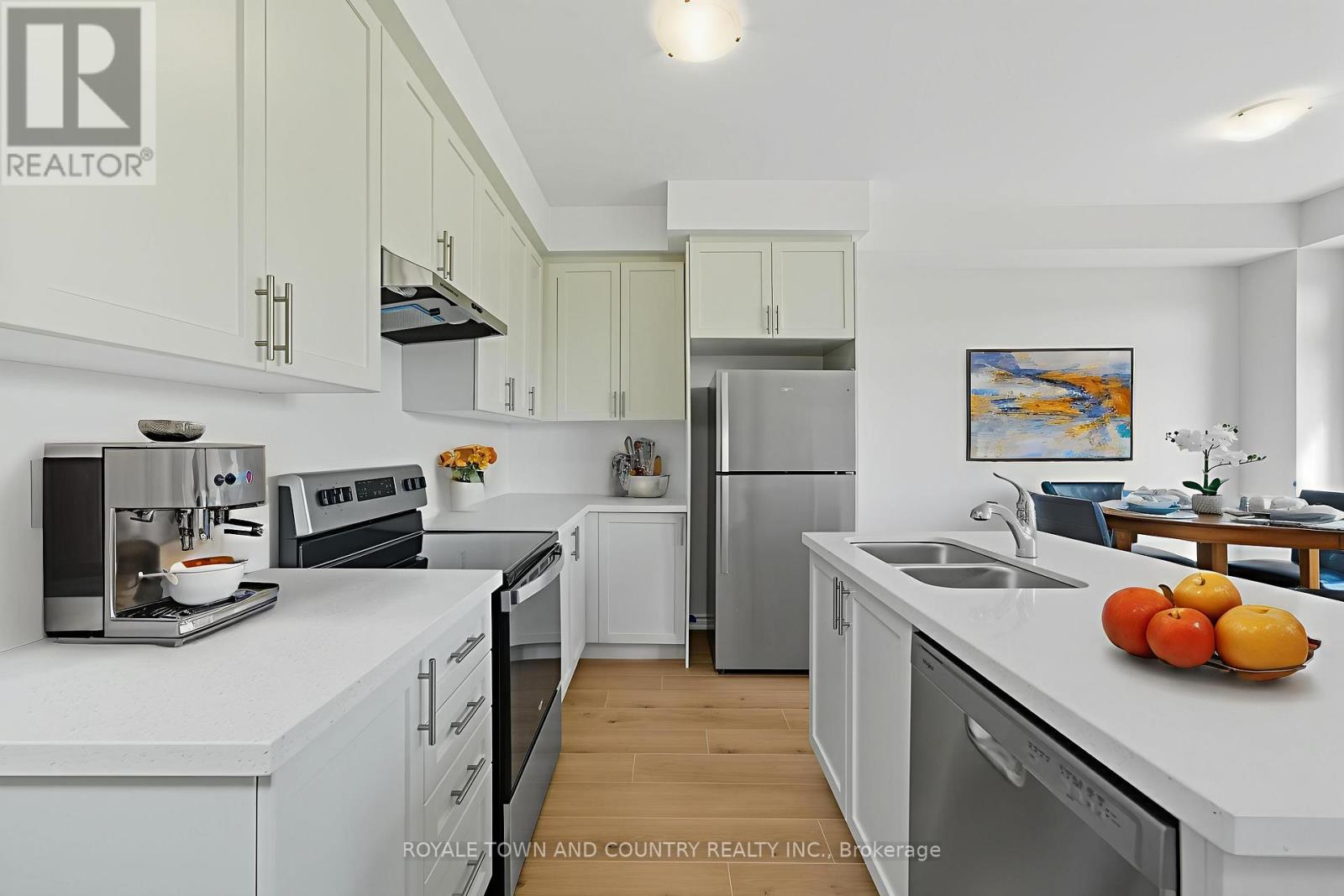 40 Hickey Lane, Kawartha Lakes (Lindsay), Ontario  K9V 0T2 - Photo 8 - X12404342