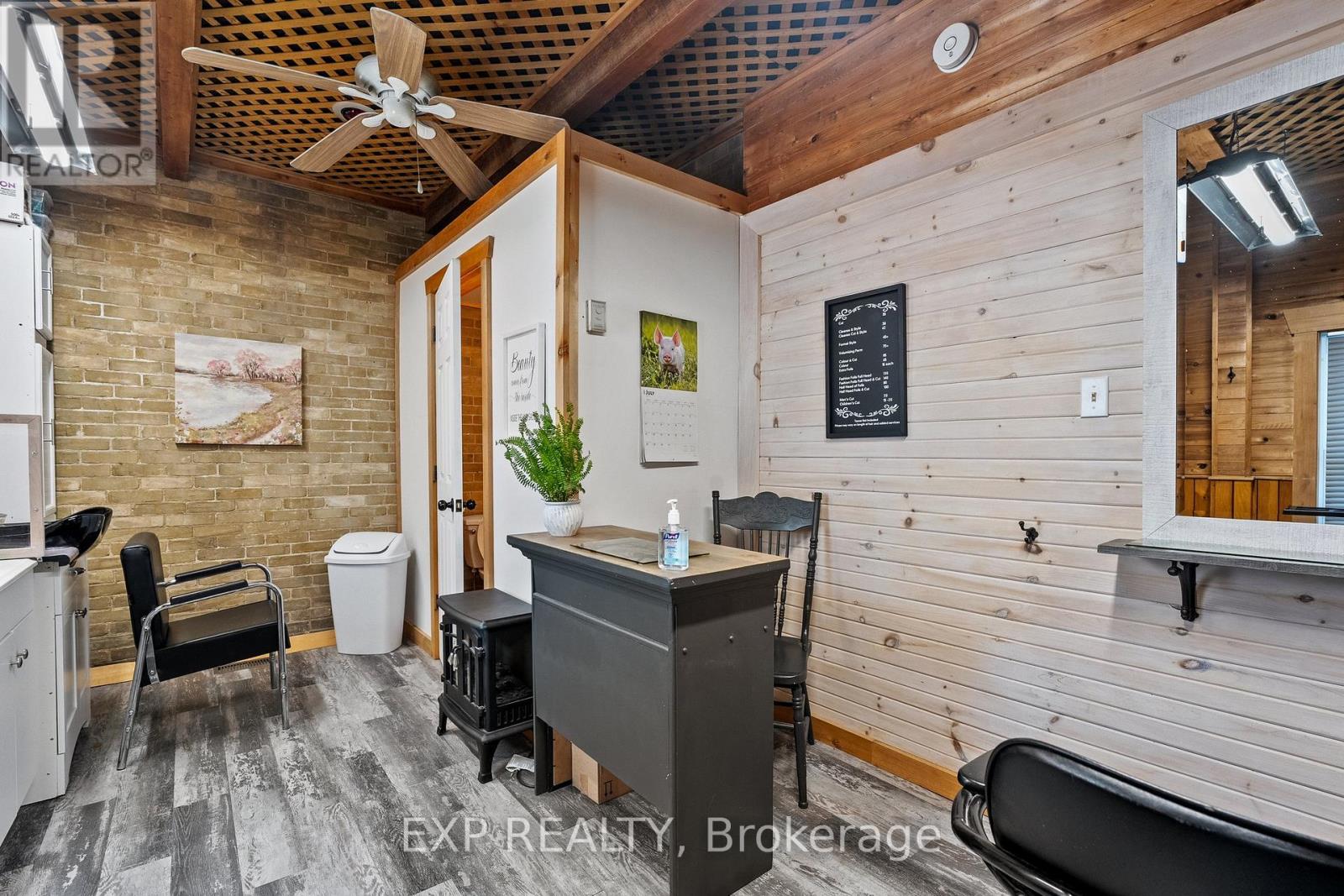 104 William Street N, Kawartha Lakes (Lindsay), Ontario  K9V 4A5 - Photo 18 - X12404577