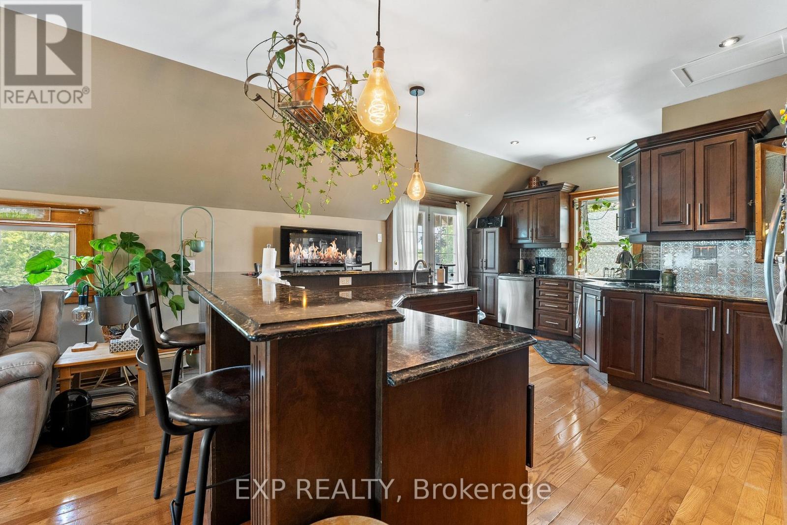104 William Street N, Kawartha Lakes (Lindsay), Ontario  K9V 4A5 - Photo 25 - X12404577