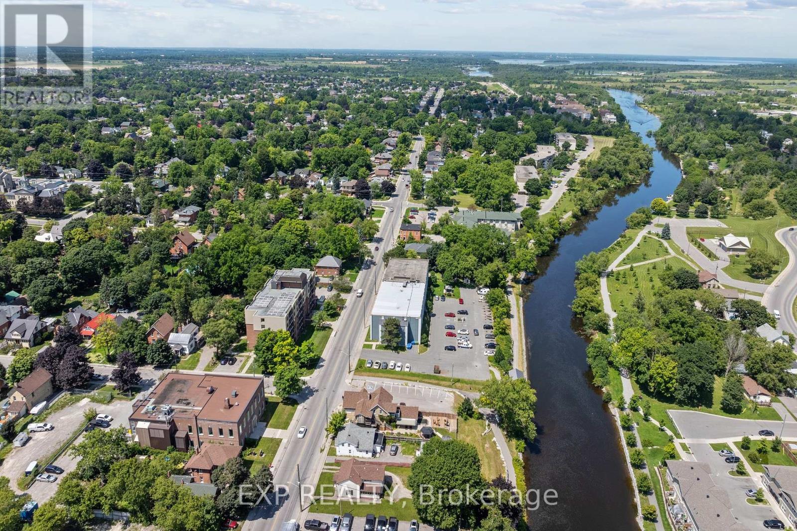 104 William Street N, Kawartha Lakes (Lindsay), Ontario  K9V 4A5 - Photo 4 - X12404577