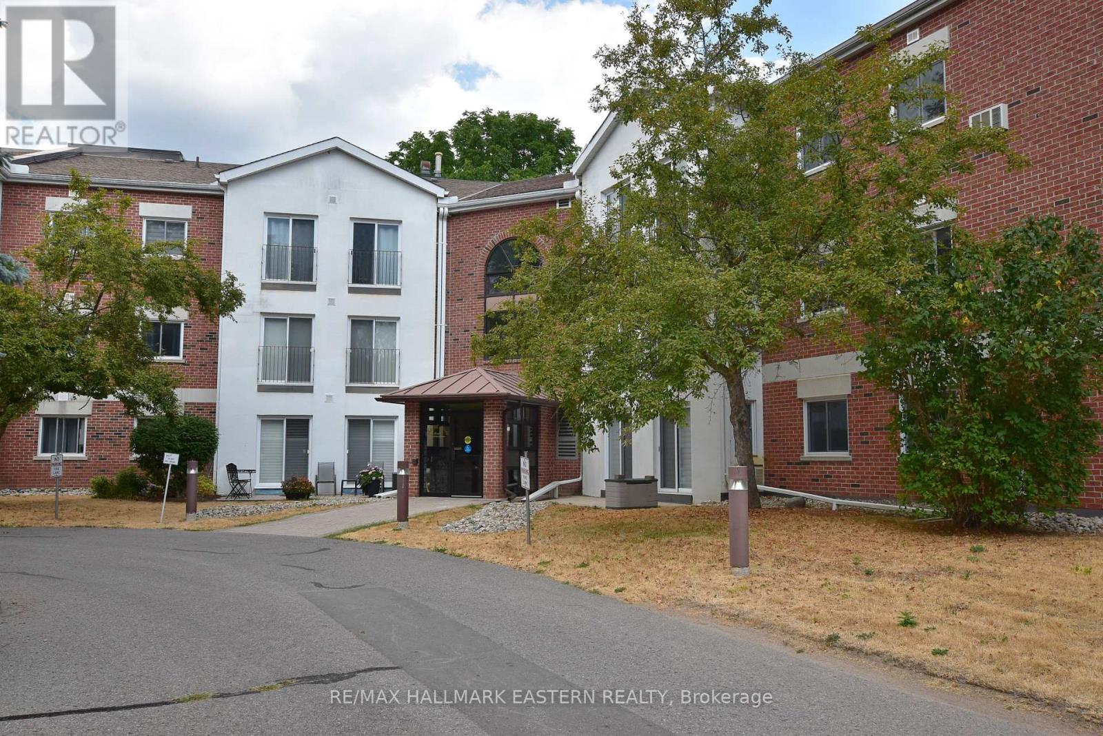 104 - 1111 WATER STREET, peterborough (northcrest ward 5), Ontario