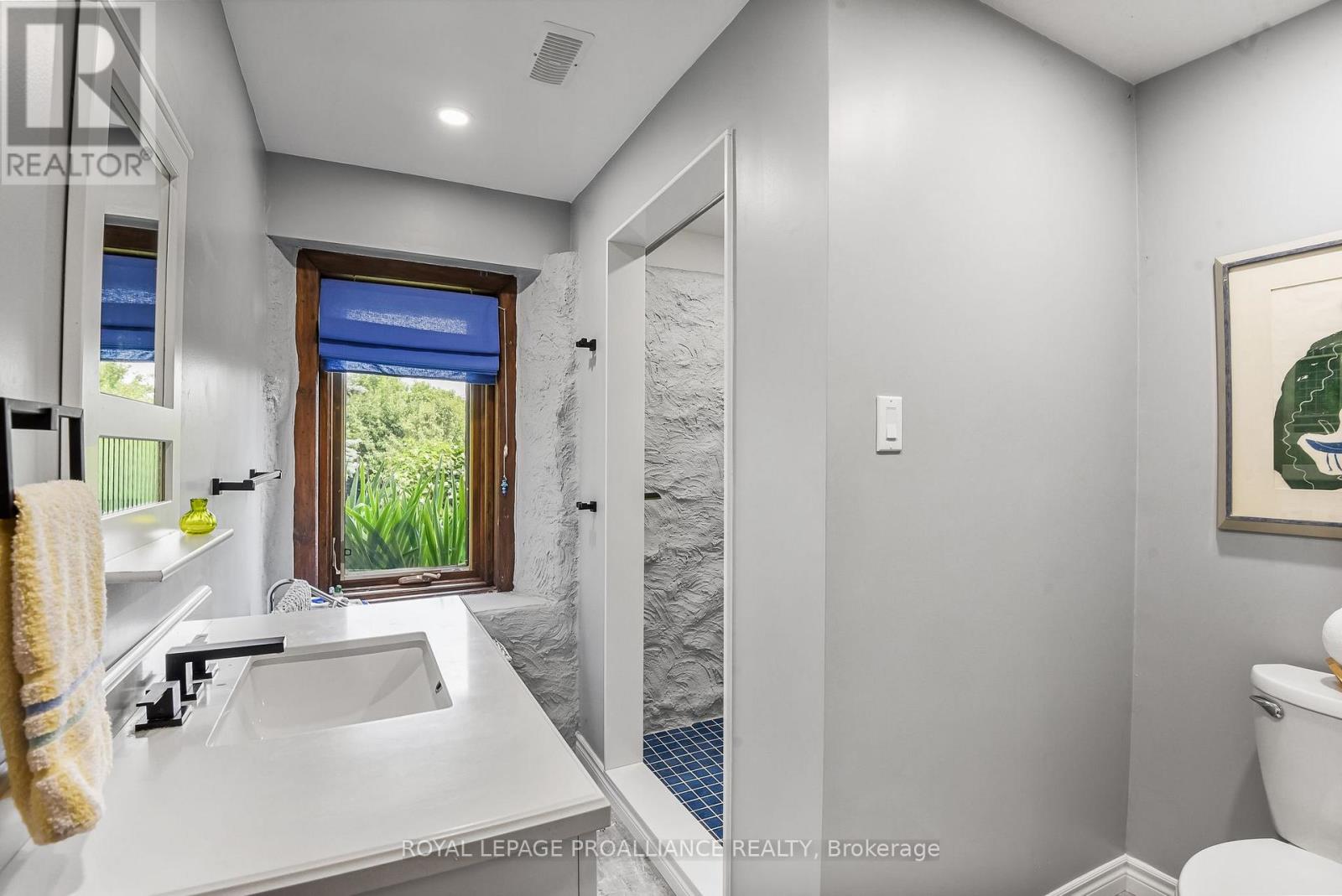 175 Ballyduff Road, Kawartha Lakes (Manvers), Ontario  L0A 1K0 - Photo 13 - X12405123