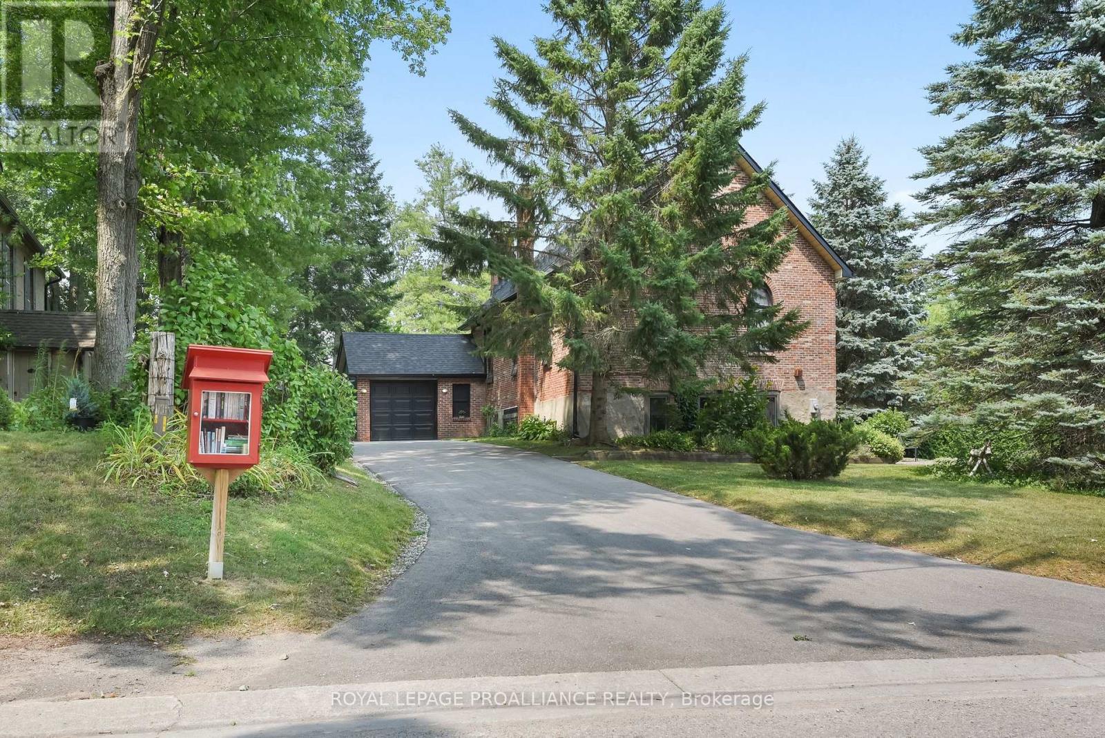 175 Ballyduff Road, Kawartha Lakes (Manvers), Ontario  L0A 1K0 - Photo 4 - X12405123