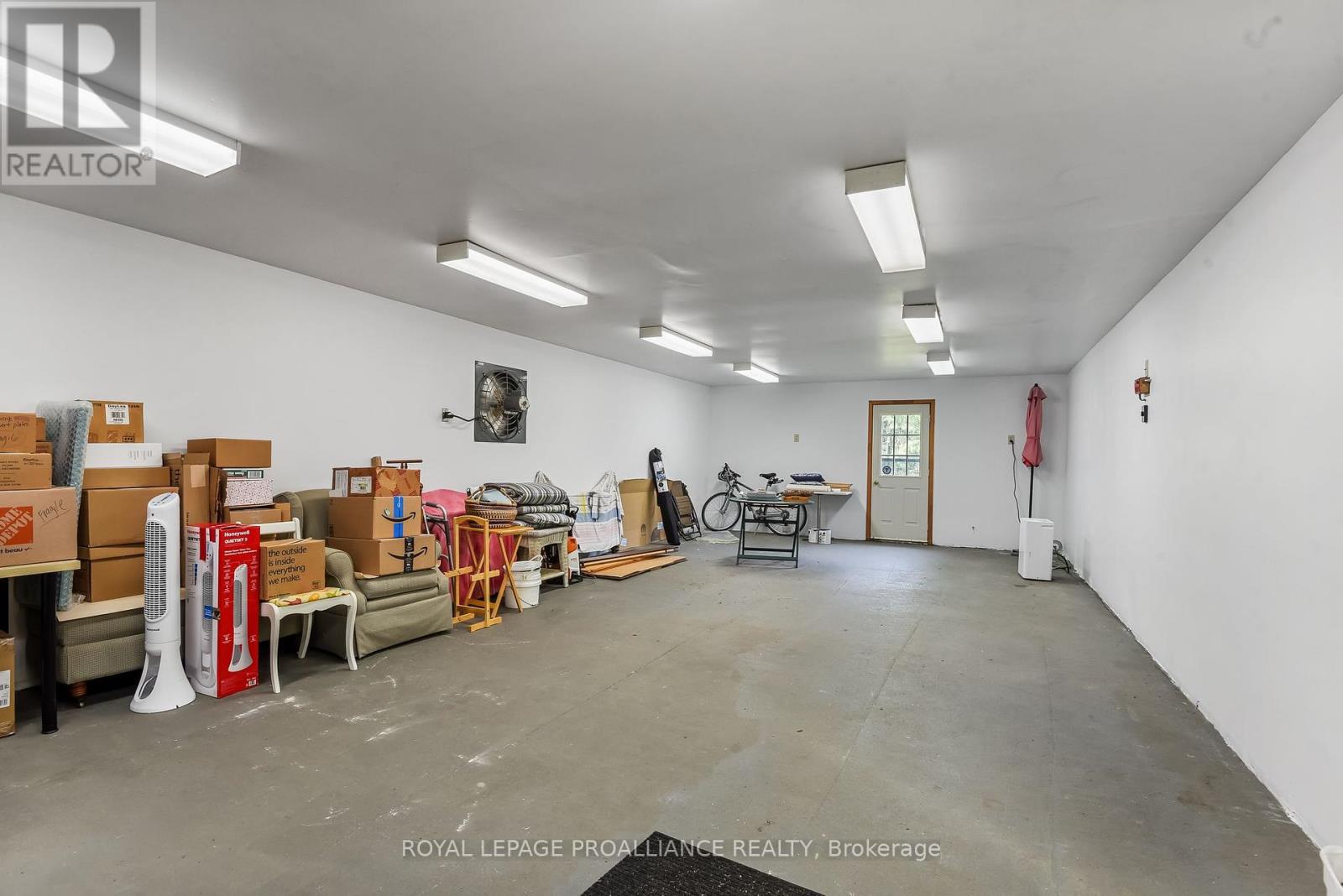 175 Ballyduff Road, Kawartha Lakes (Manvers), Ontario  L0A 1K0 - Photo 44 - X12405123