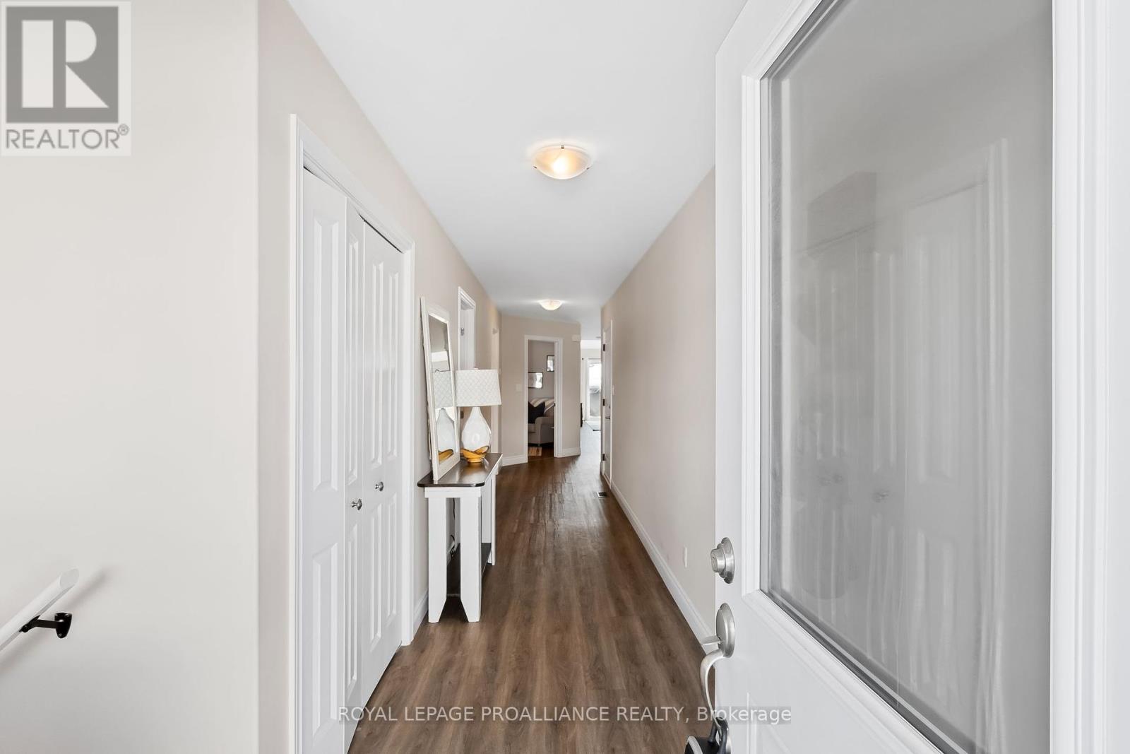 6 Ferris Court, Trent Hills (Campbellford), Ontario  K0L 1L0 - Photo 2 - X12405196