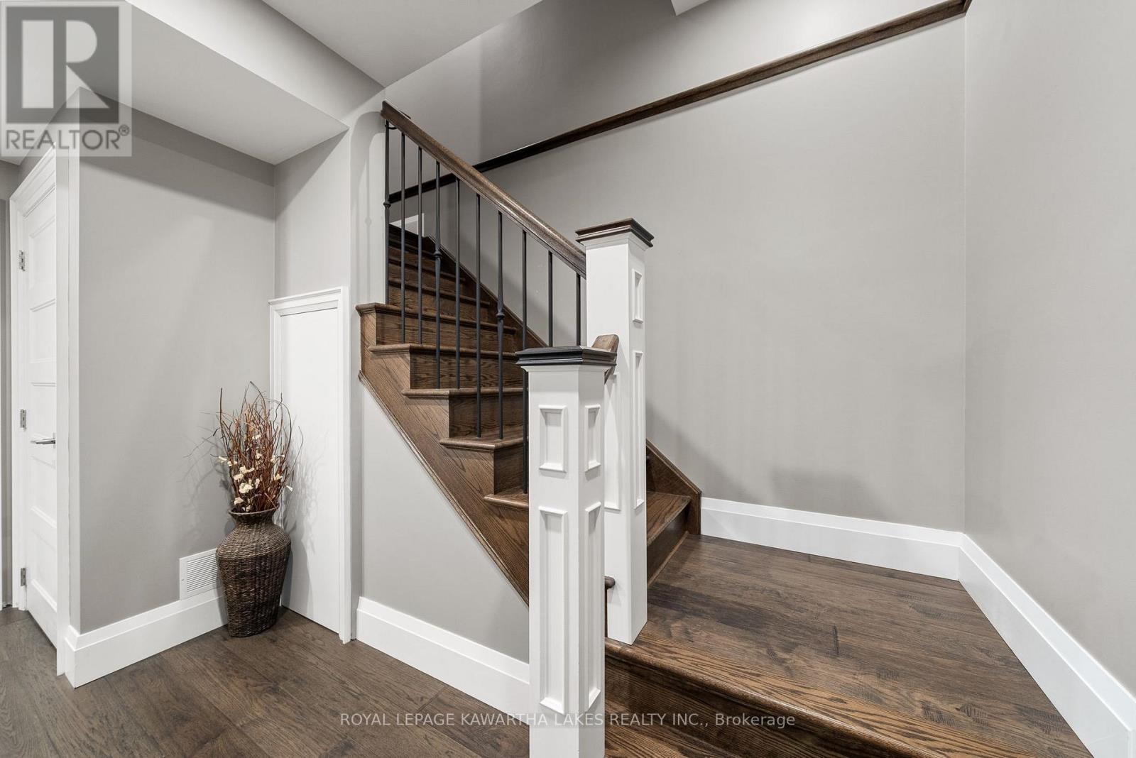 29 Rustlewood Avenue, Kawartha Lakes (Manvers), Ontario  L0A 1A0 - Photo 29 - X12405202