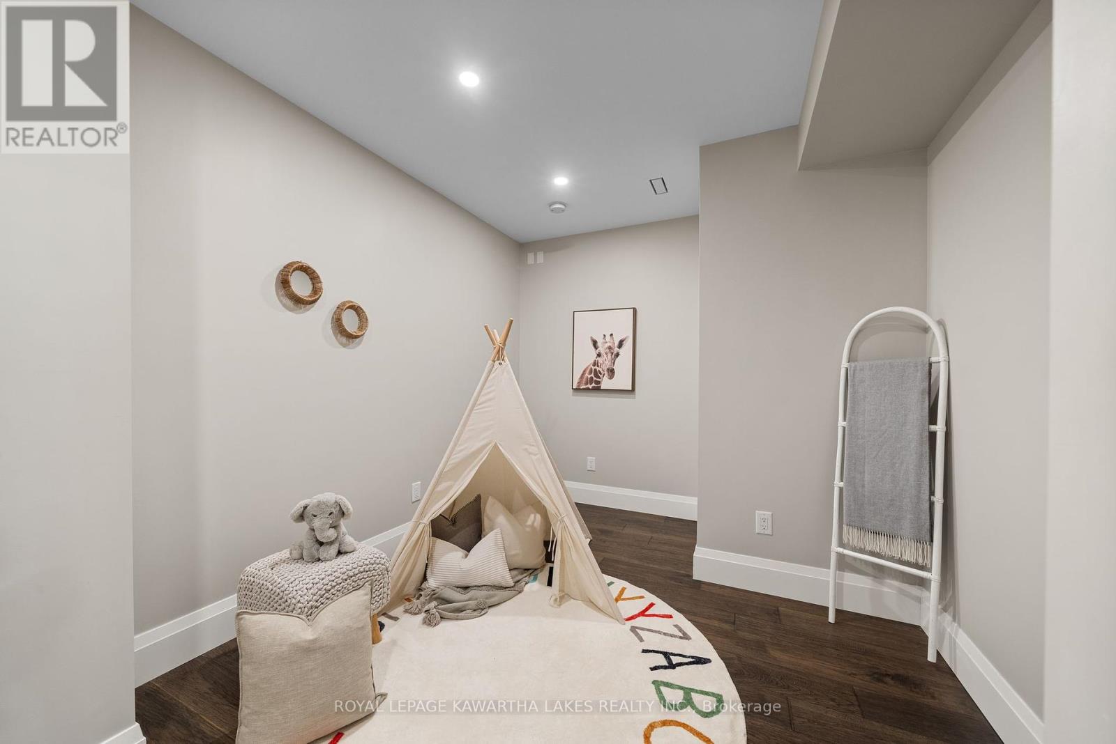 29 Rustlewood Avenue, Kawartha Lakes (Manvers), Ontario  L0A 1A0 - Photo 37 - X12405202
