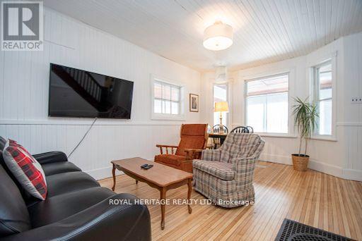 1074 Lakehurst Road, Trent Lakes, Ontario  K0L 2H0 - Photo 14 - X12405690