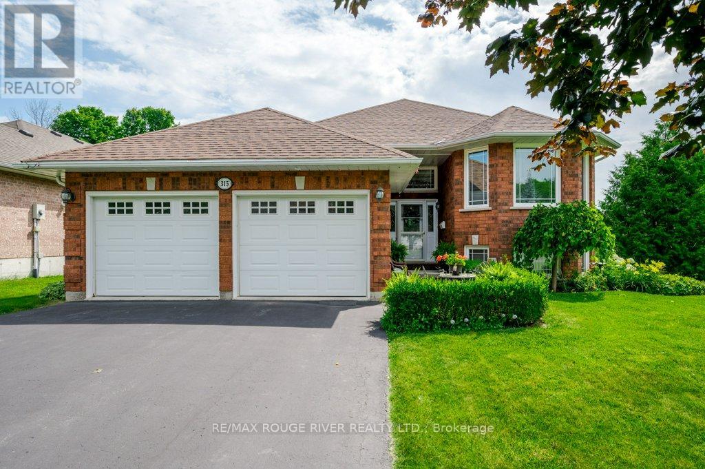 315 Woodward Avenue, Selwyn, Ontario  K9L 1K2 - Photo 2 - X12405808