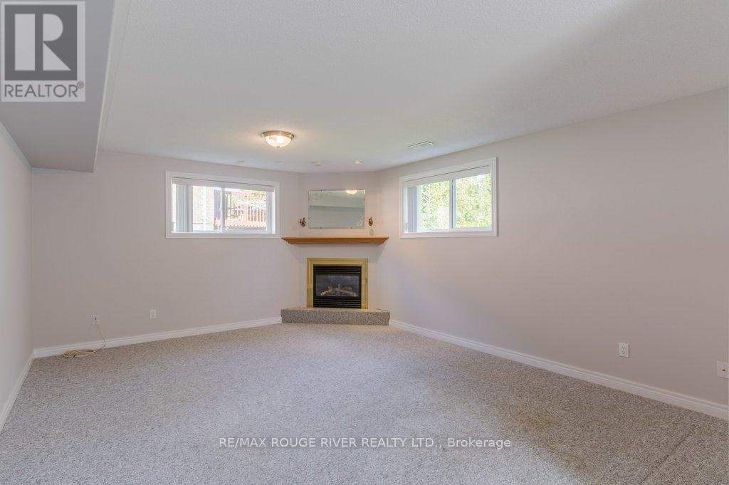 315 Woodward Avenue, Selwyn, Ontario  K9L 1K2 - Photo 34 - X12405808