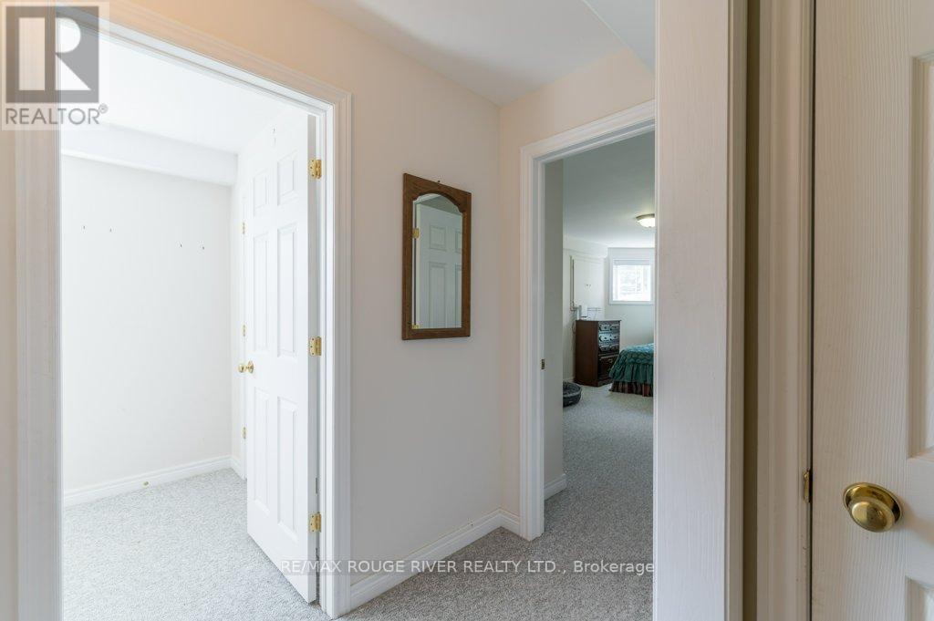 315 Woodward Avenue, Selwyn, Ontario  K9L 1K2 - Photo 44 - X12405808