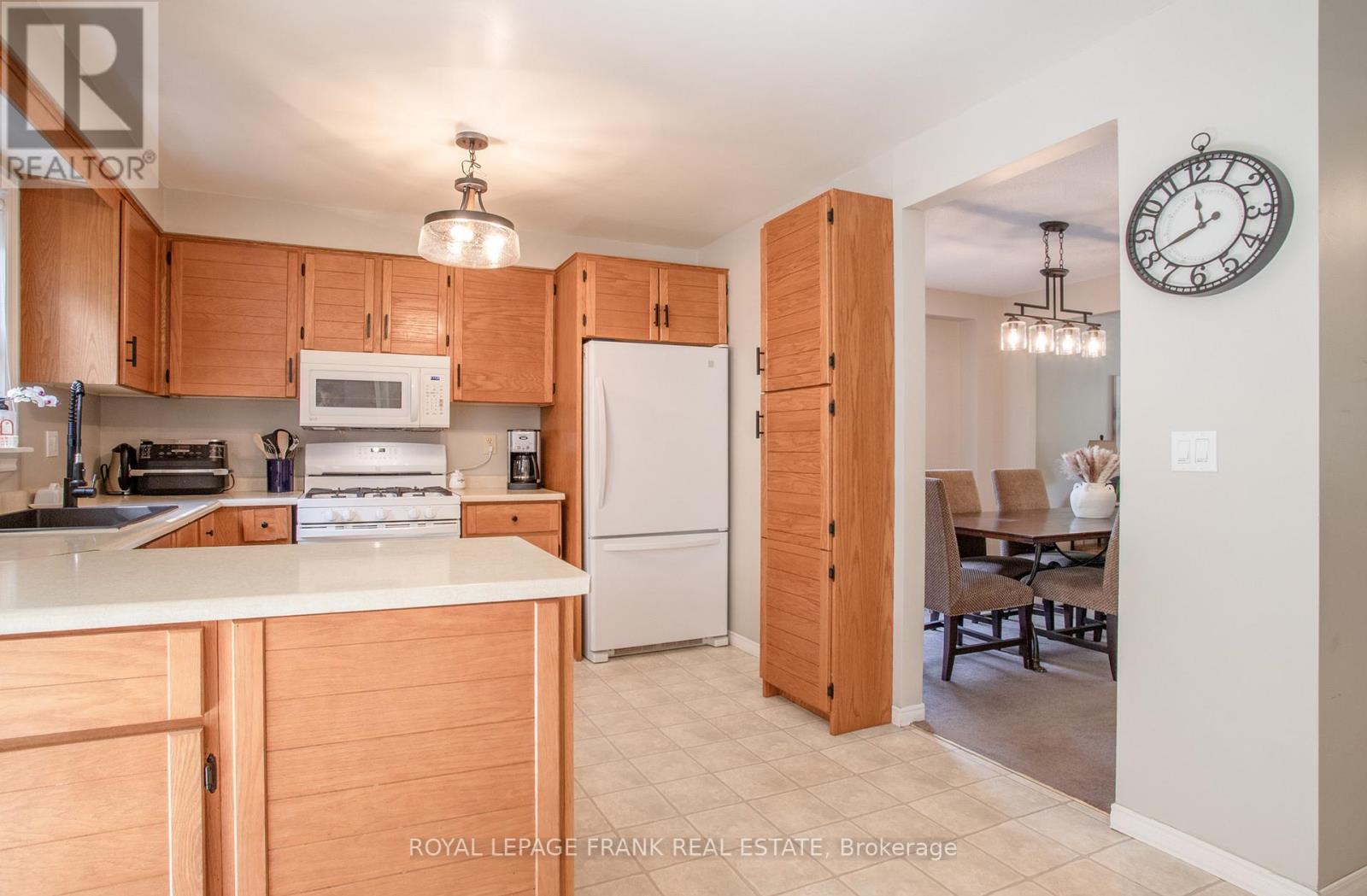 99 Hart Boulevard, Clarington (Newcastle), Ontario  L1B 1E4 - Photo 11 - E12405847