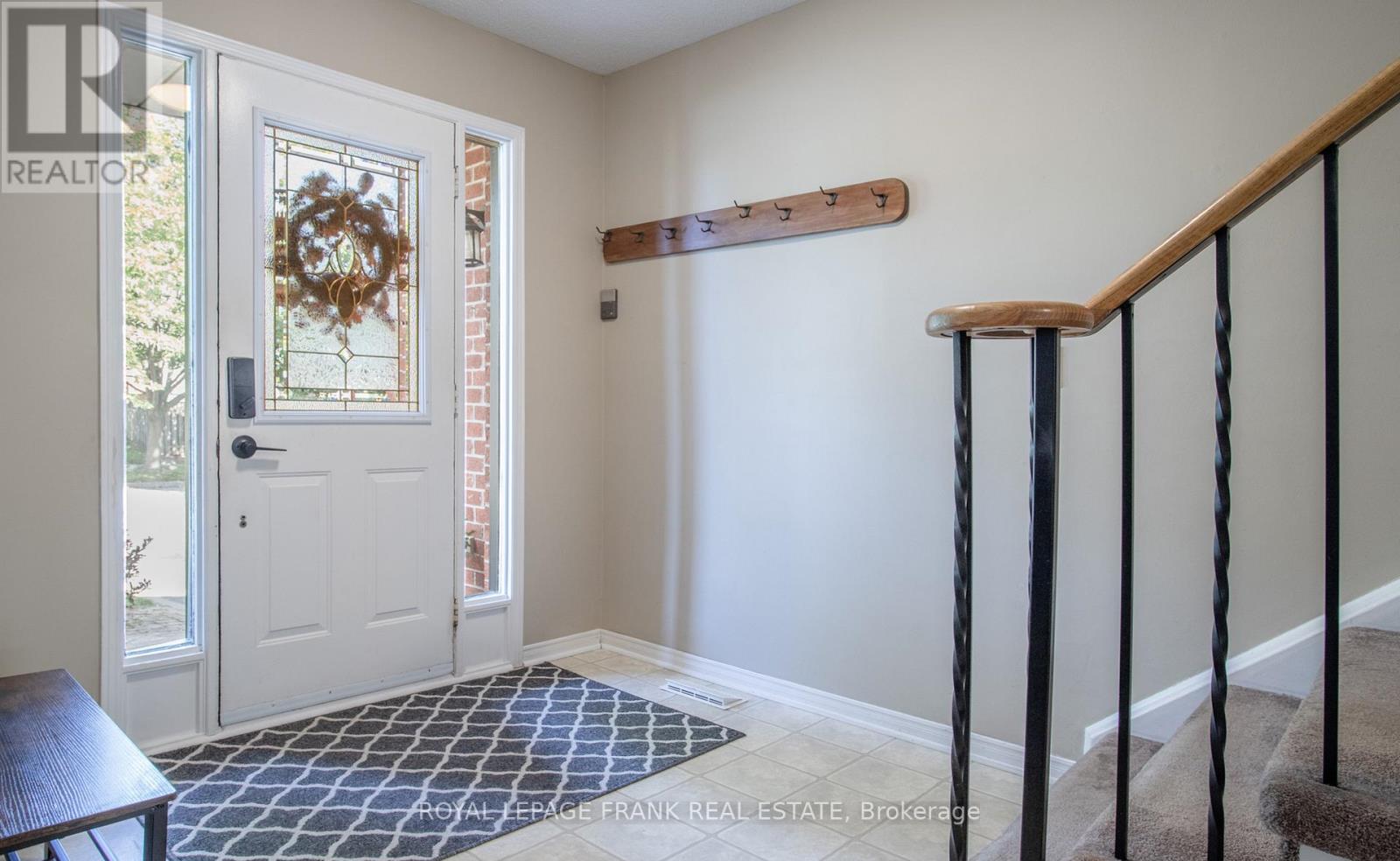 99 Hart Boulevard, Clarington (Newcastle), Ontario  L1B 1E4 - Photo 4 - E12405847