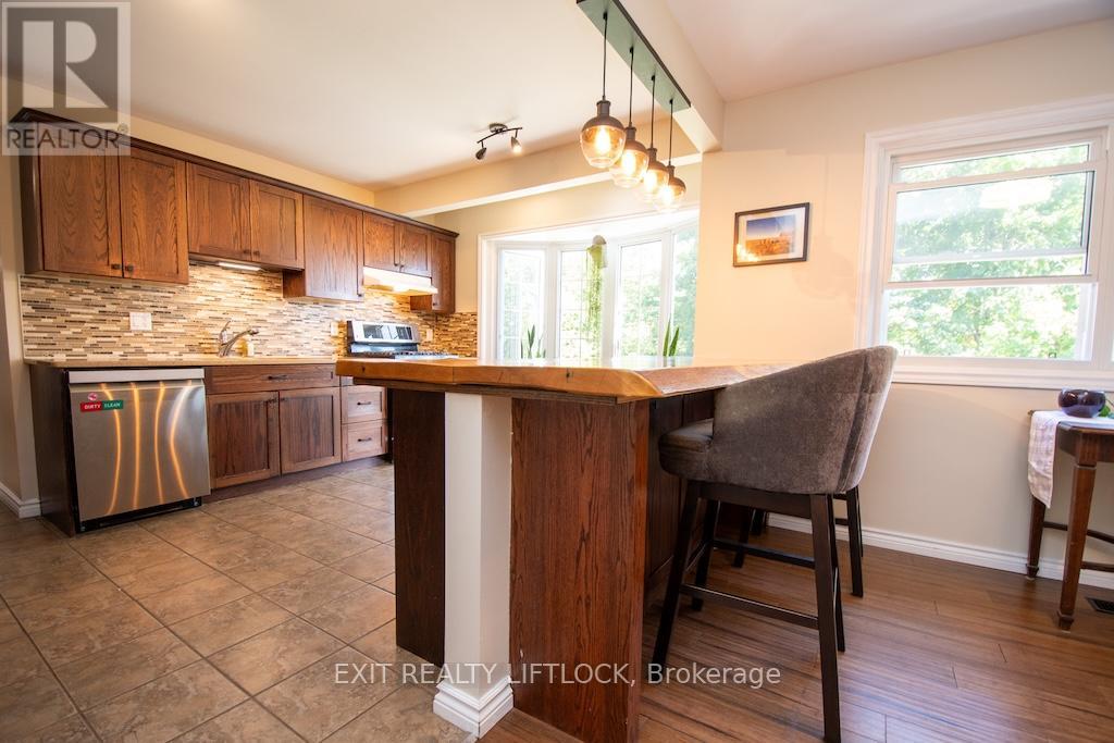 1456 Firwood Crescent, Peterborough (Monaghan Ward 2), Ontario  K9K 1J1 - Photo 13 - X12405915