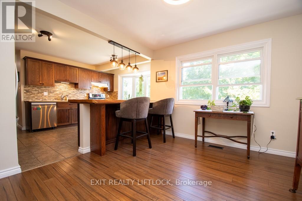 1456 Firwood Crescent, Peterborough (Monaghan Ward 2), Ontario  K9K 1J1 - Photo 14 - X12405915