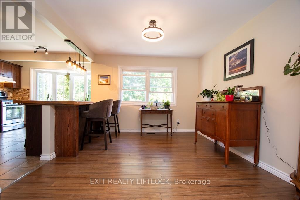 1456 Firwood Crescent, Peterborough (Monaghan Ward 2), Ontario  K9K 1J1 - Photo 7 - X12405915
