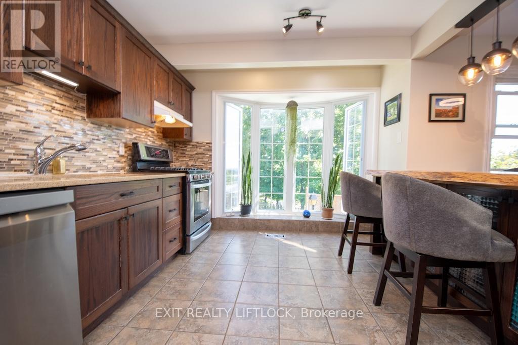 1456 Firwood Crescent, Peterborough (Monaghan Ward 2), Ontario  K9K 1J1 - Photo 8 - X12405915