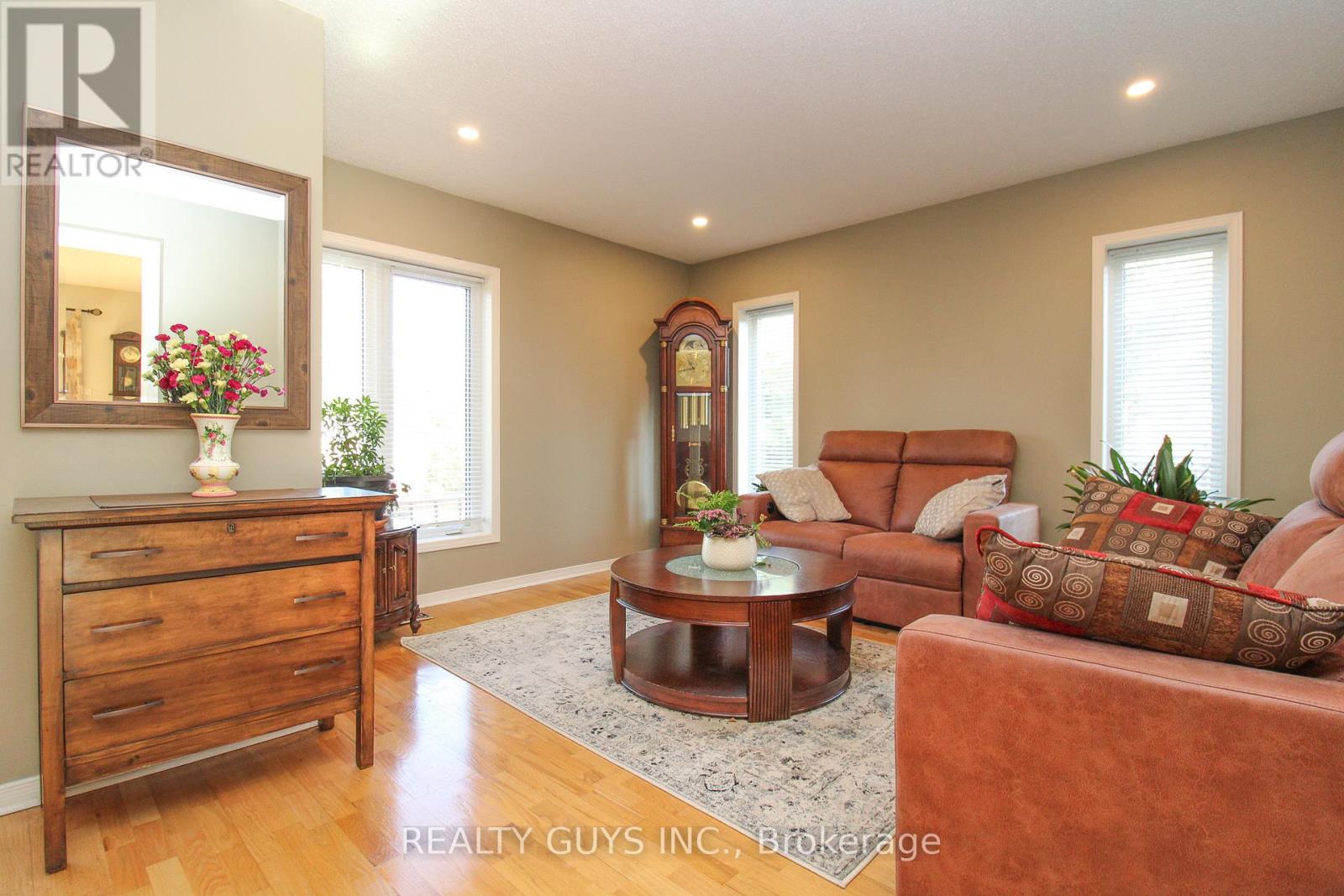 867 Twomey Place, Selwyn, Ontario  K0L 1T0 - Photo 19 - X12406110