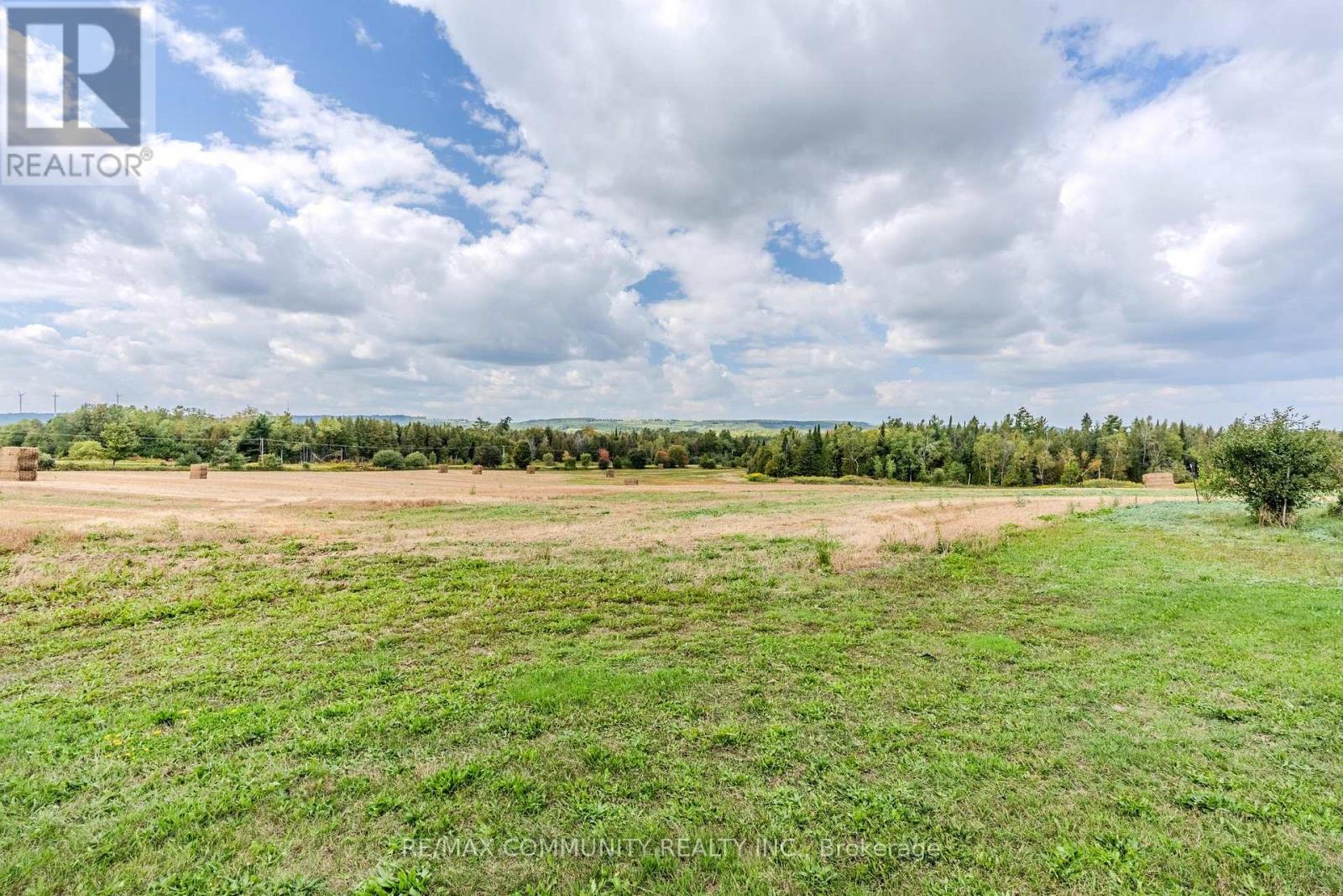 754 Porter Road, Kawartha Lakes (Manvers), Ontario  L0A 1K0 - Photo 6 - X12405917