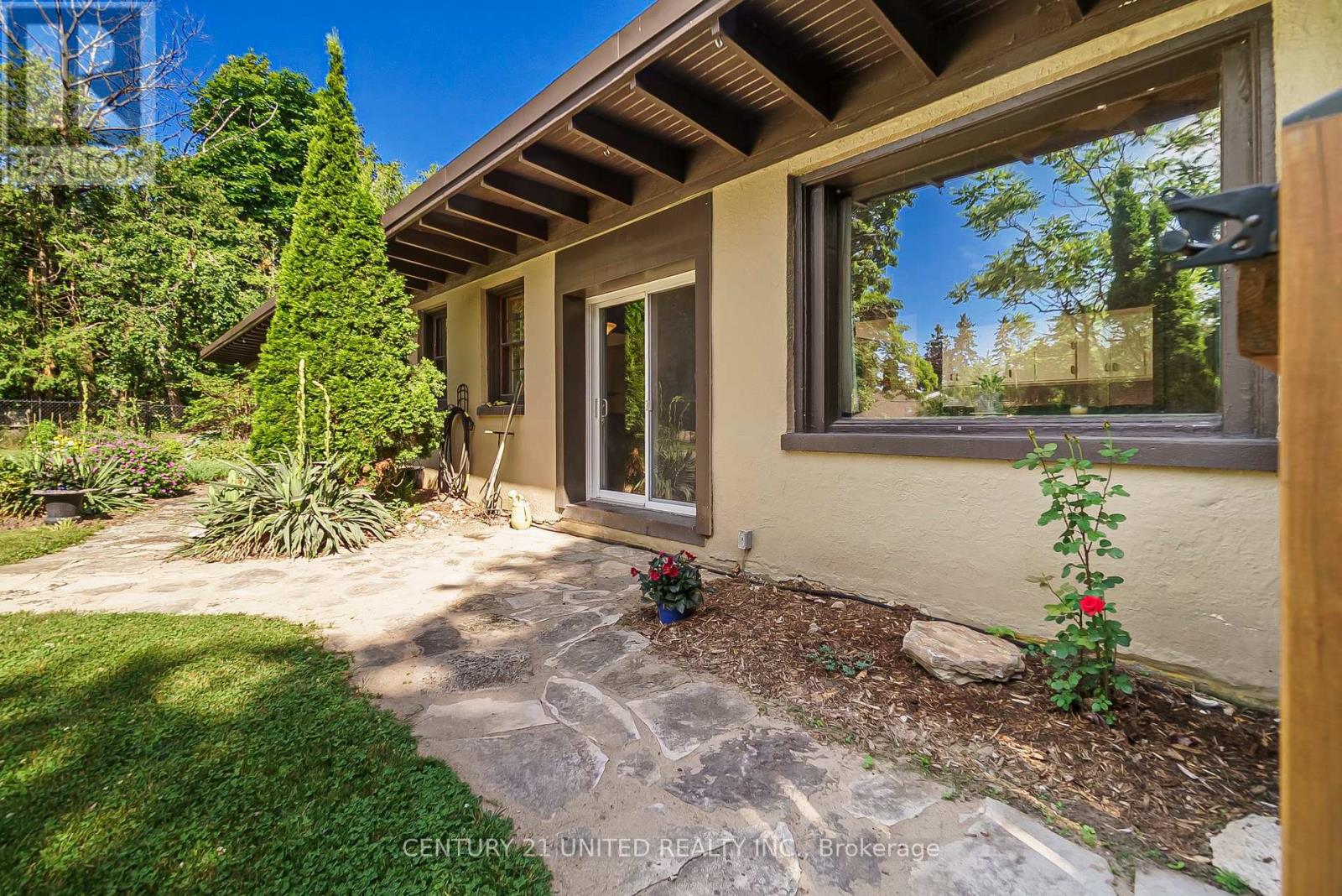 44 Moorecraig Road, Peterborough (Monaghan Ward 2), Ontario  K9J 6V7 - Photo 6 - X12406407