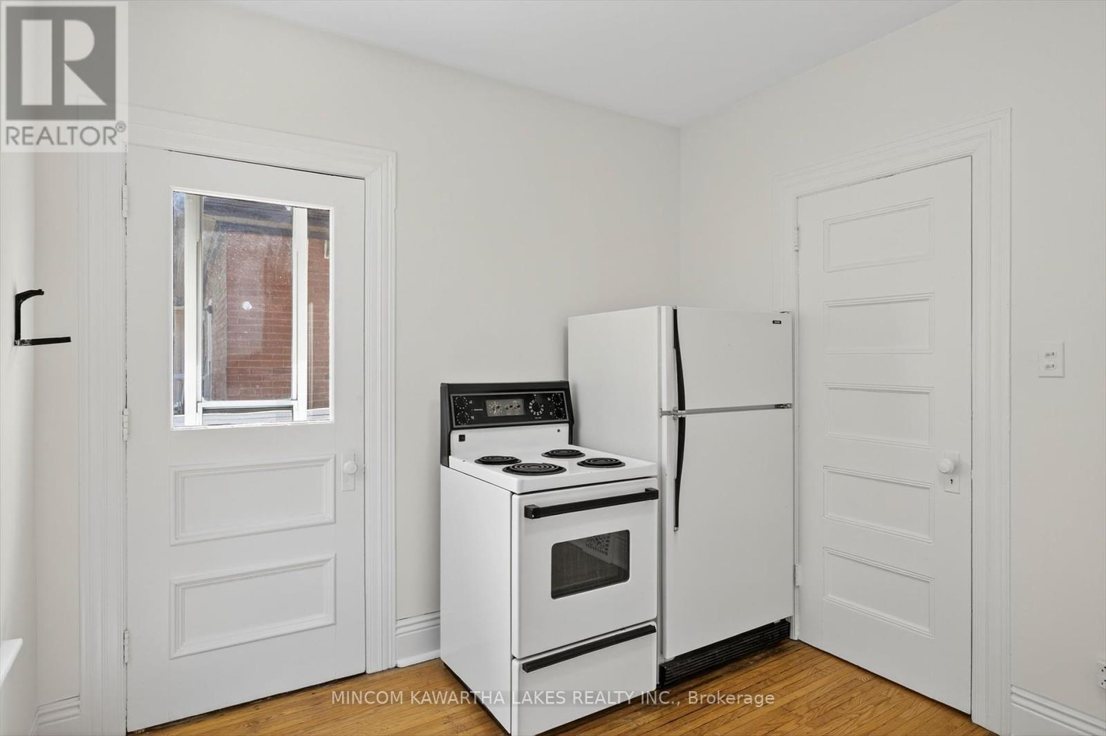 218 Aylmer Street N, Peterborough (Town Ward 3), Ontario  K9J 3K4 - Photo 20 - X12407271