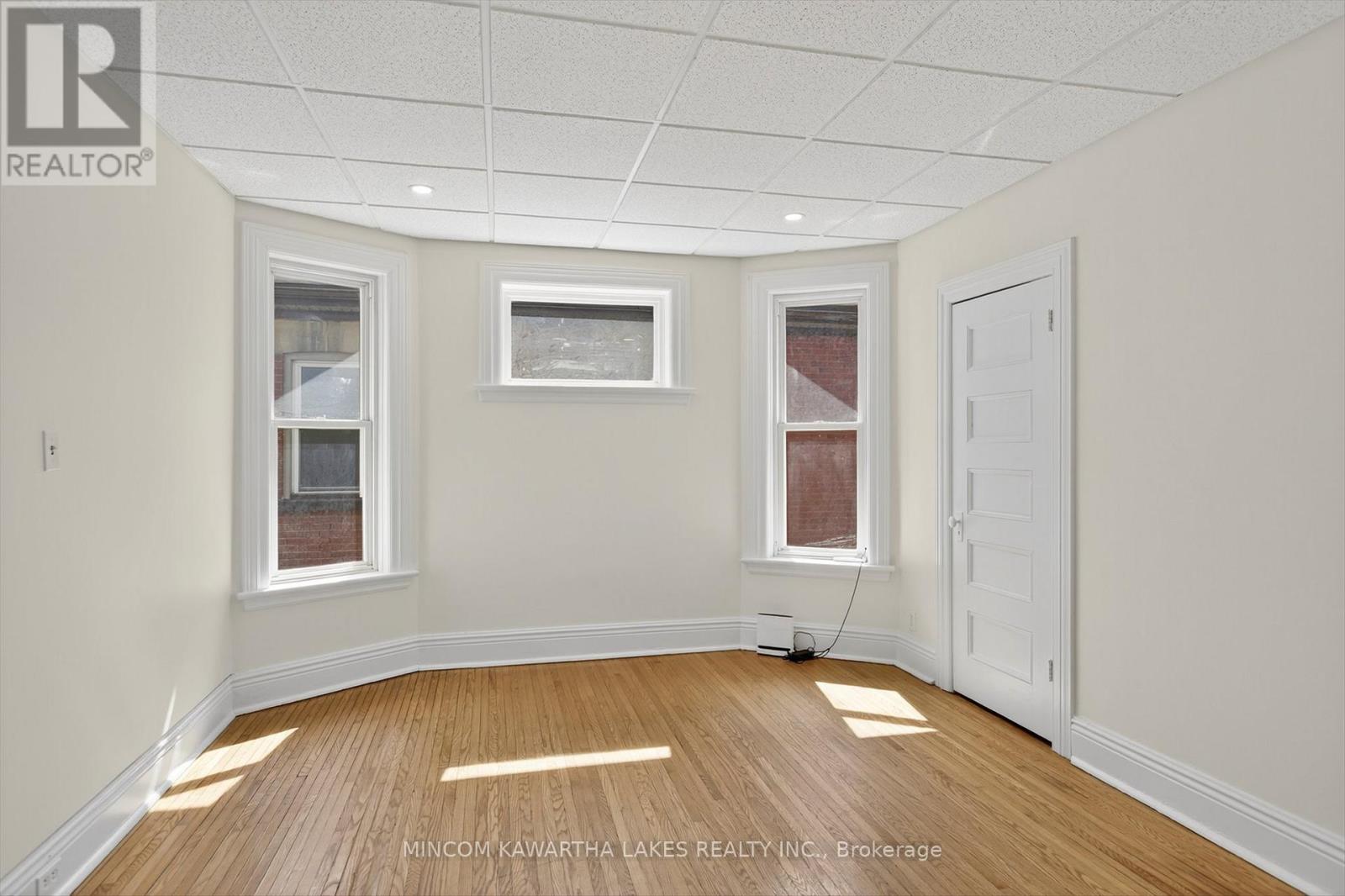 218 Aylmer Street N, Peterborough (Town Ward 3), Ontario  K9J 3K4 - Photo 21 - X12407271