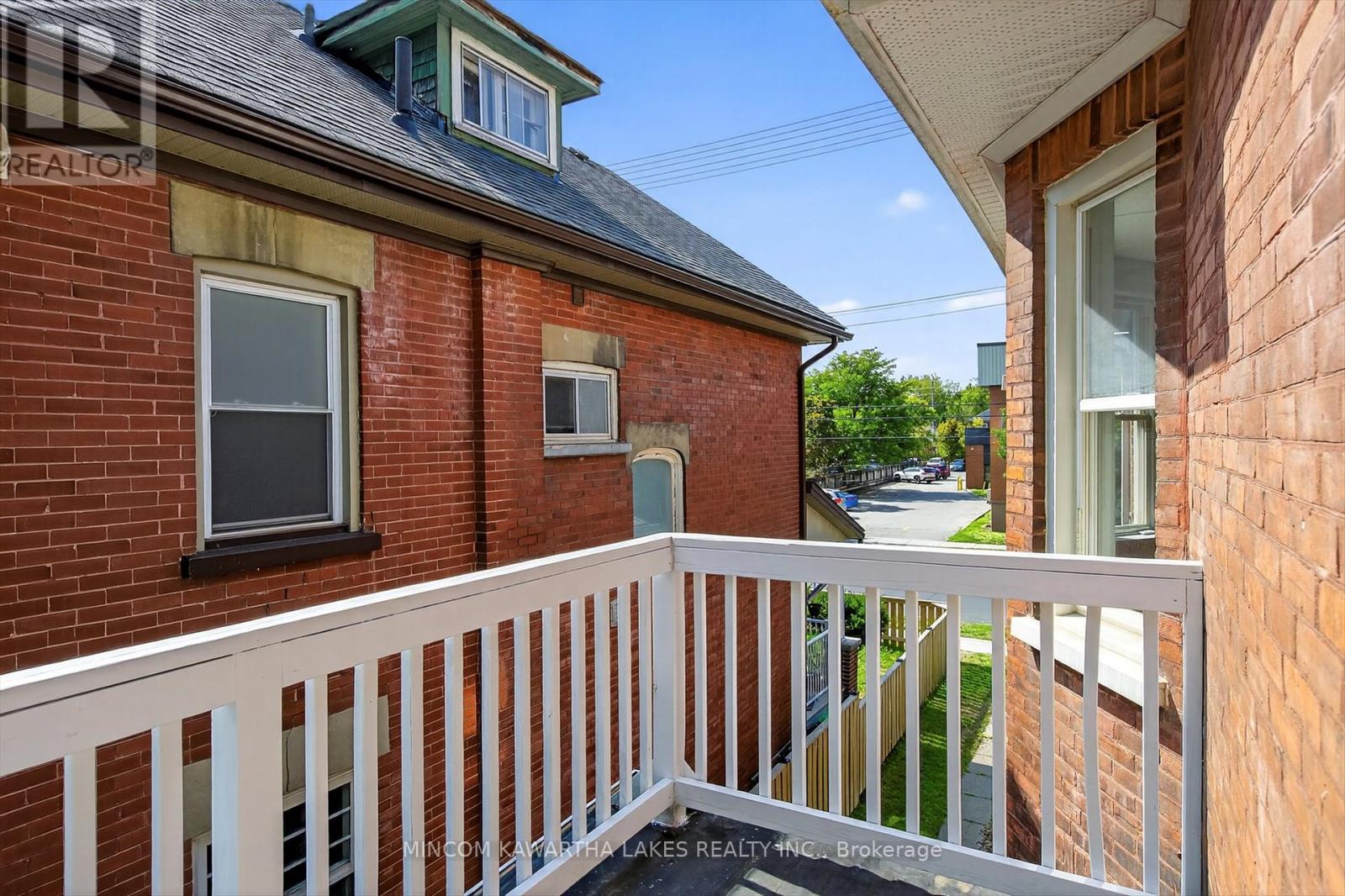 218 Aylmer Street N, Peterborough (Town Ward 3), Ontario  K9J 3K4 - Photo 36 - X12407271