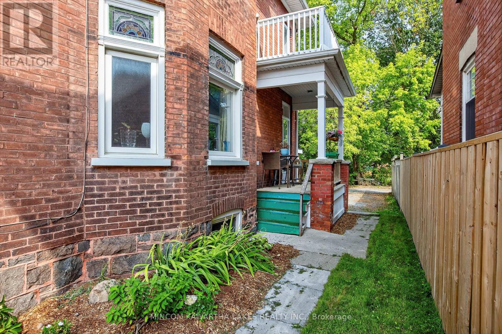 218 Aylmer Street N, Peterborough (Town Ward 3), Ontario  K9J 3K4 - Photo 39 - X12407271