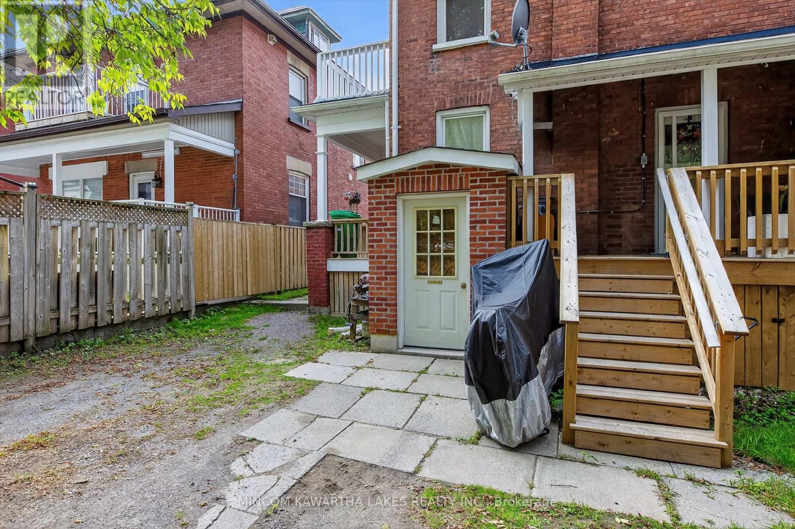 218 Aylmer Street N, Peterborough (Town Ward 3), Ontario  K9J 3K4 - Photo 43 - X12407271
