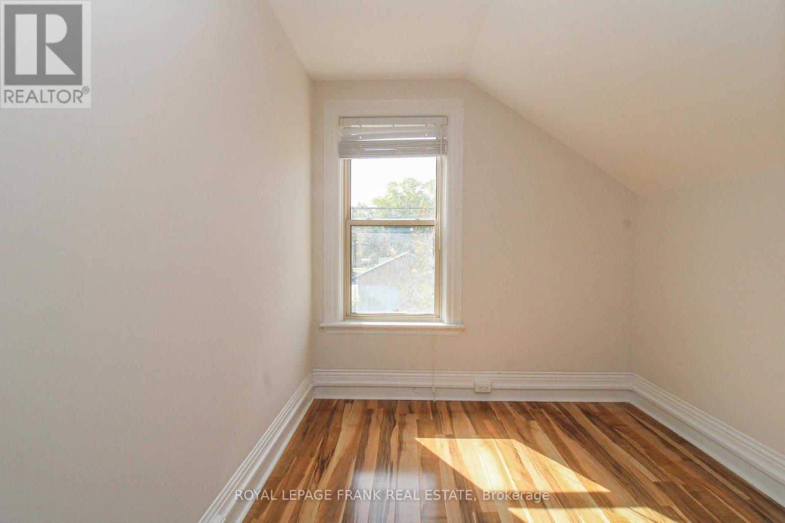 140 Antrim Street, Peterborough (Town Ward 3), Ontario  K9H 3G3 - Photo 15 - X12407336