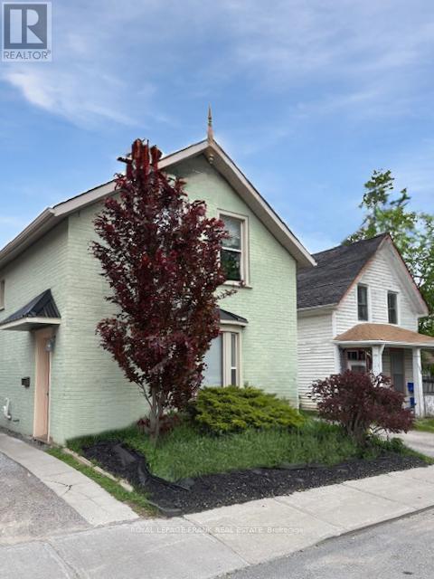 140 Antrim Street, Peterborough (Town Ward 3), Ontario  K9H 3G3 - Photo 27 - X12407336