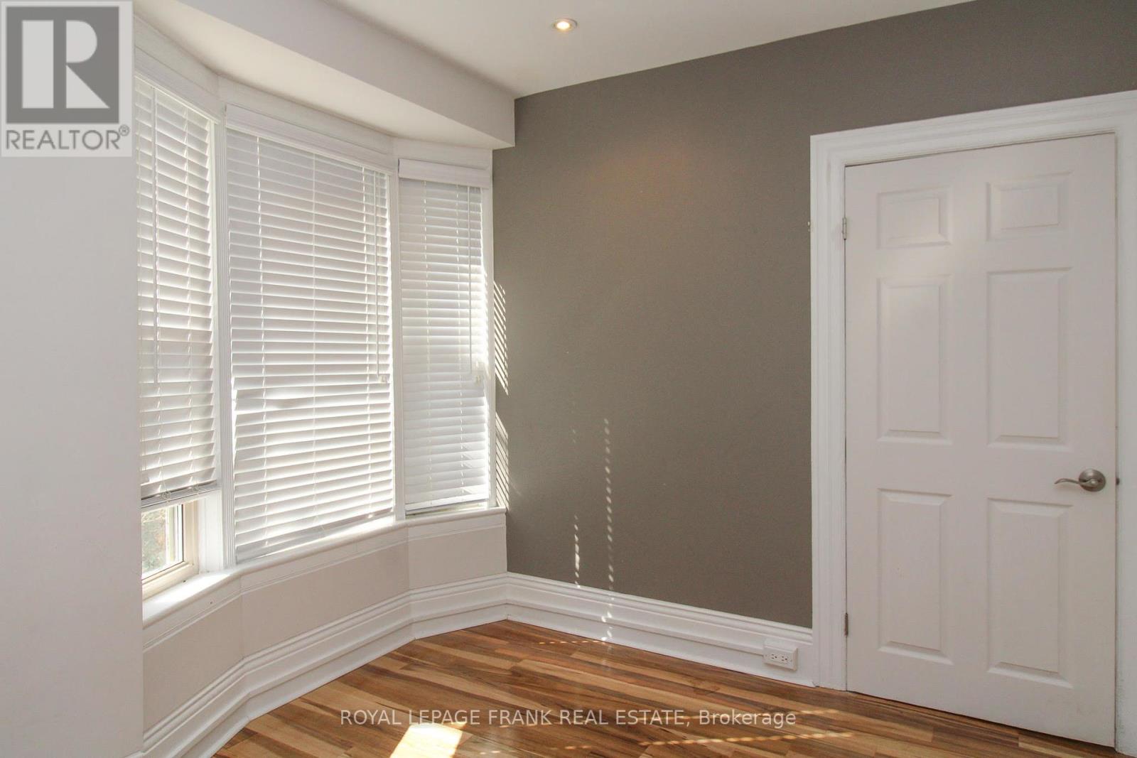 140 Antrim Street, Peterborough (Town Ward 3), Ontario  K9H 3G3 - Photo 6 - X12407336