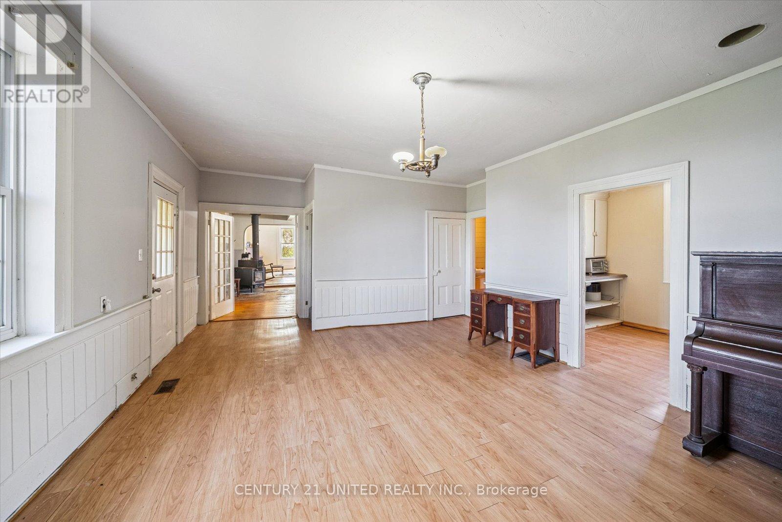 872 County Road 2, Otonabee-South Monaghan, Ontario  K0L 1B0 - Photo 18 - X12407434