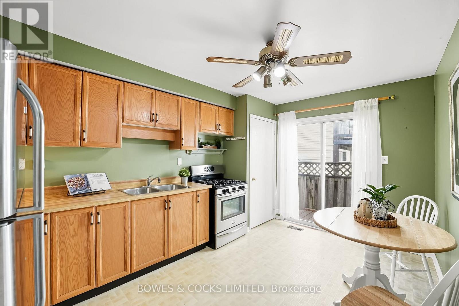 523 Laurie Avenue, Peterborough (Ashburnham Ward 4), Ontario  K9L 1X8 - Photo 14 - X12407559