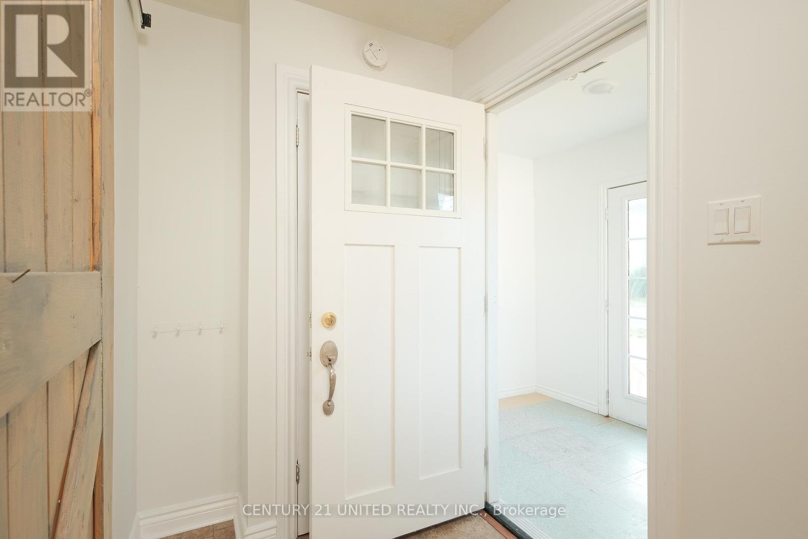 334 Mckellar Street, Peterborough South (West), Ontario  K9J 1P7 - Photo 4 - X12407573