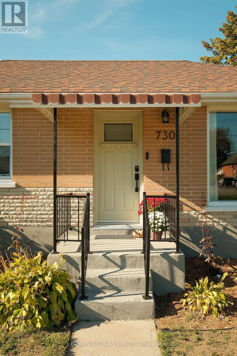 730 Crawford Place, Peterborough (Otonabee Ward 1), Ontario  K9J 3X3 - Photo 2 - X12407696