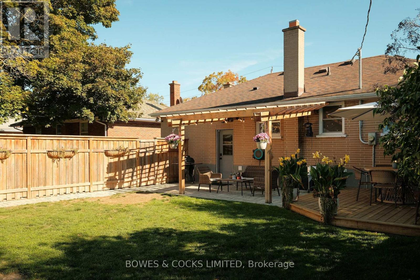 730 Crawford Place, Peterborough (Otonabee Ward 1), Ontario  K9J 3X3 - Photo 31 - X12407696