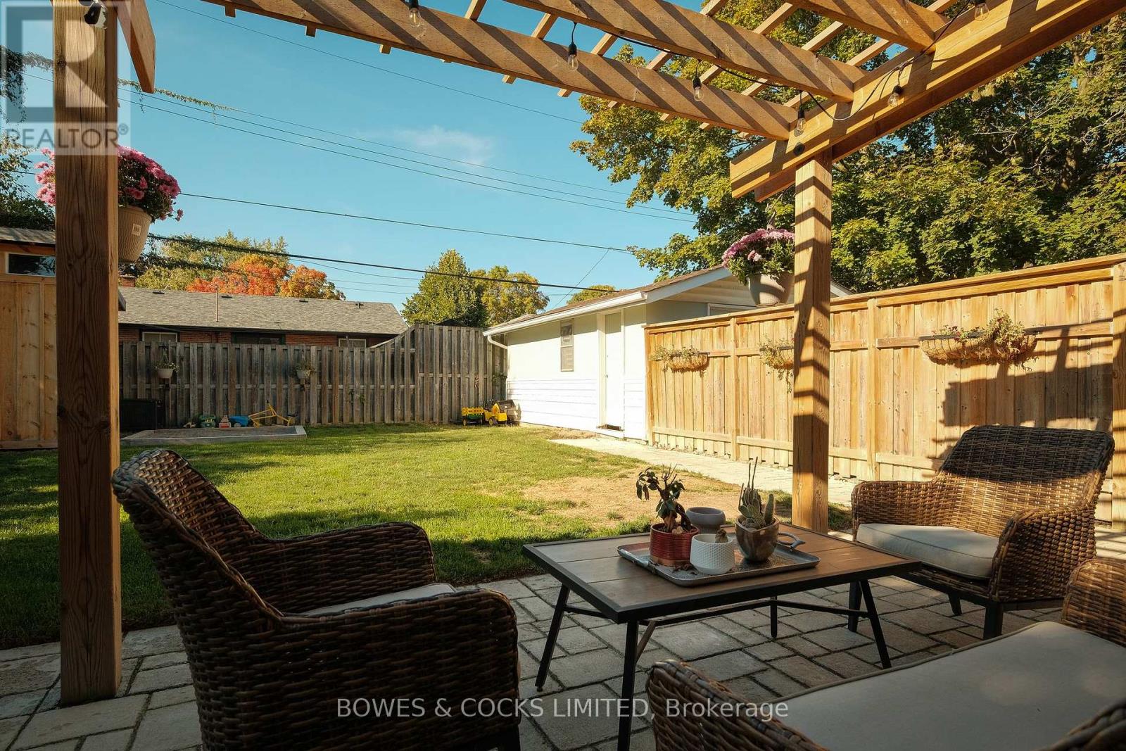 730 Crawford Place, Peterborough (Otonabee Ward 1), Ontario  K9J 3X3 - Photo 39 - X12407696